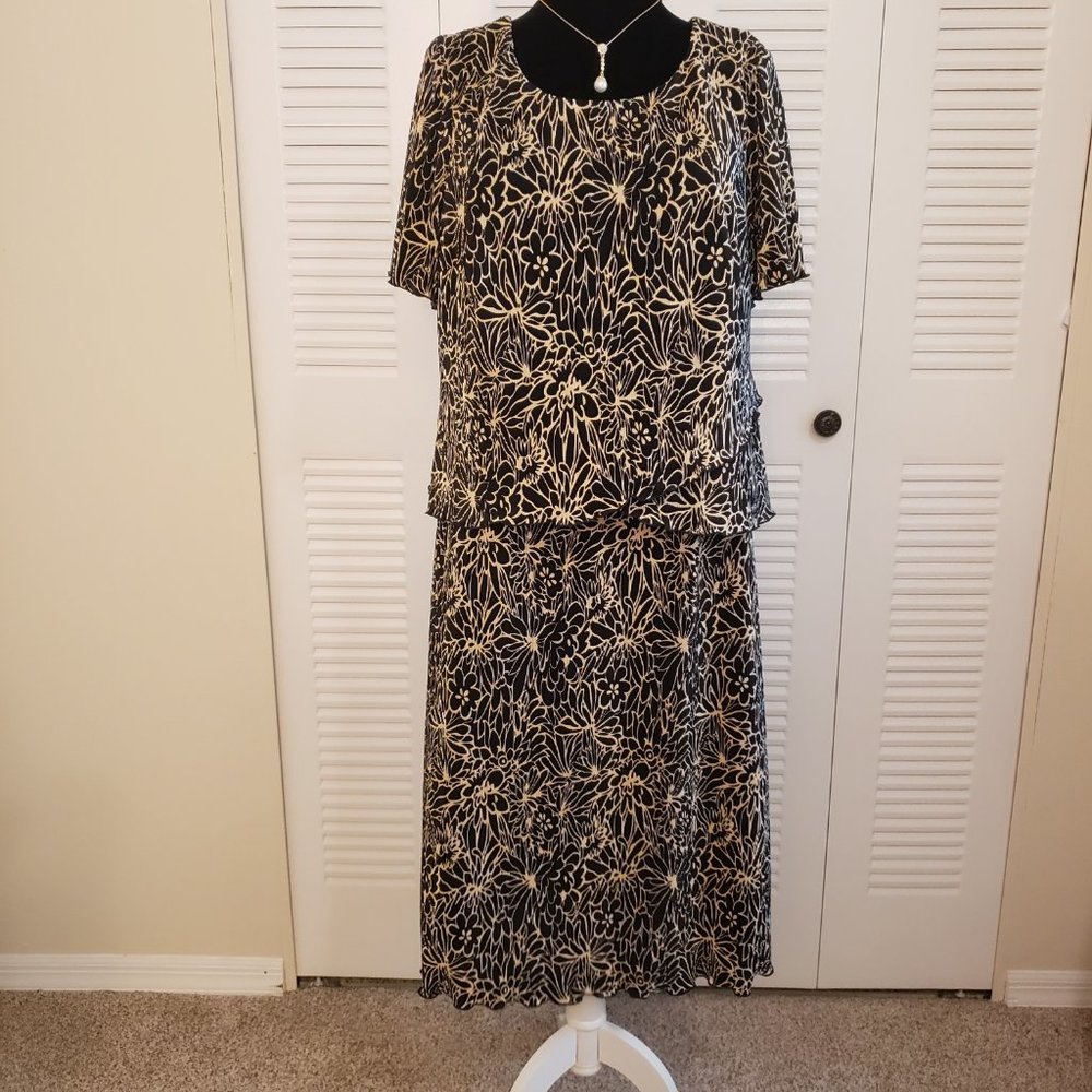 14W Floral Print Short Sleeve Dress